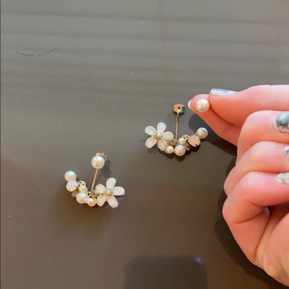 3D Earrings - Picture 2 of 2